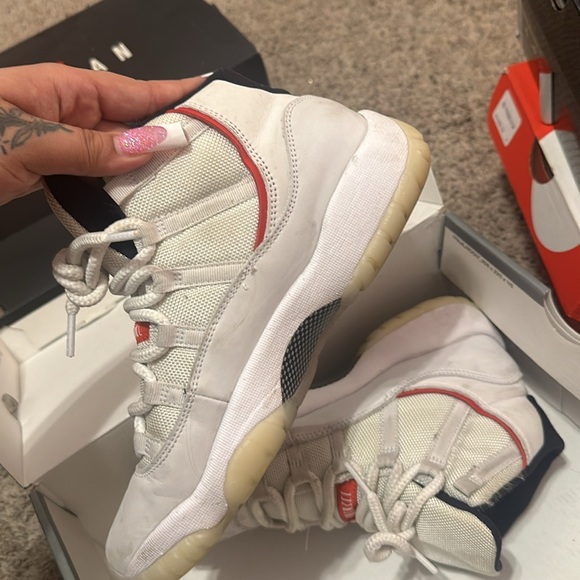 Air Jordan 11 retro size 6 - Picture 4 of 4